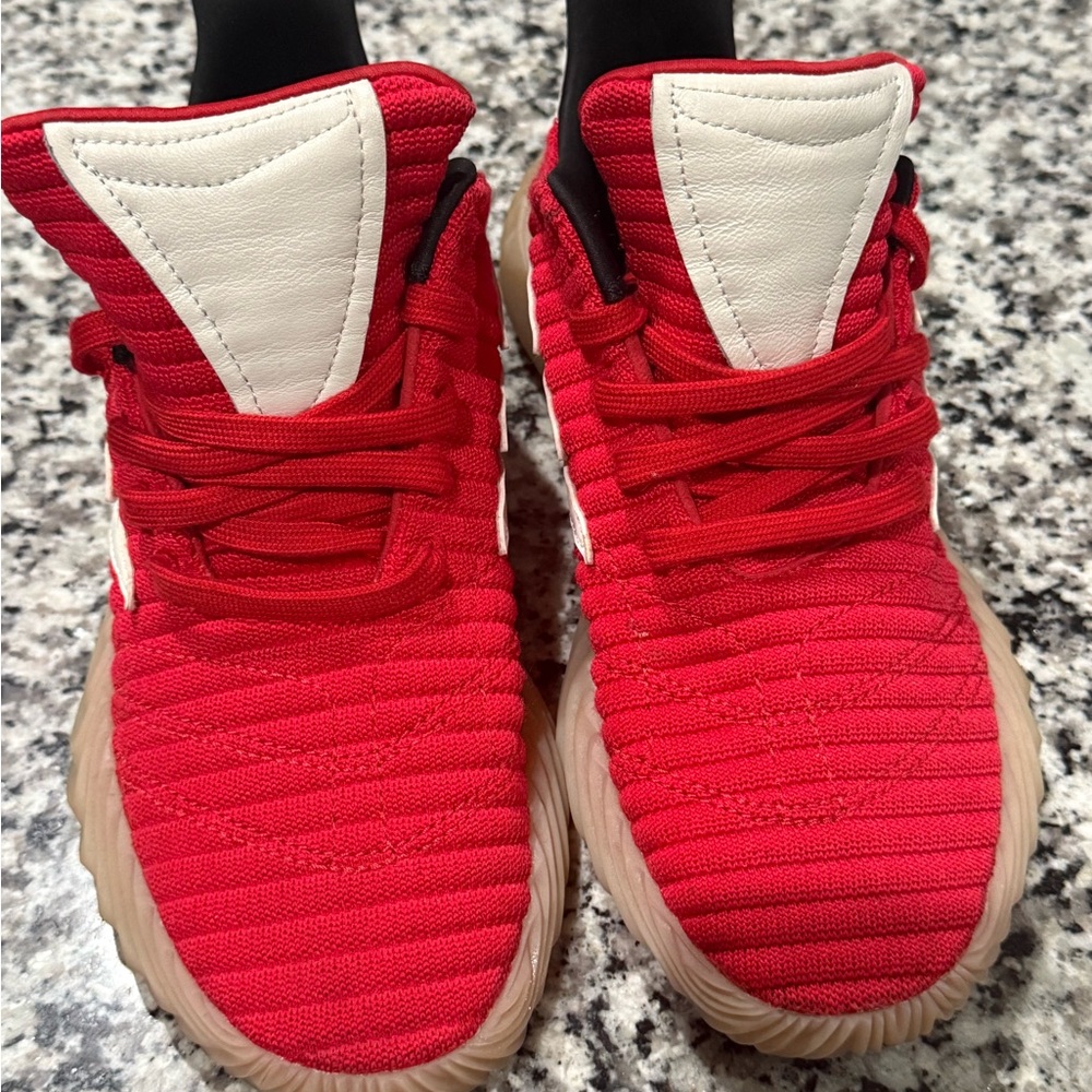 Adidas sobakov red size 8
